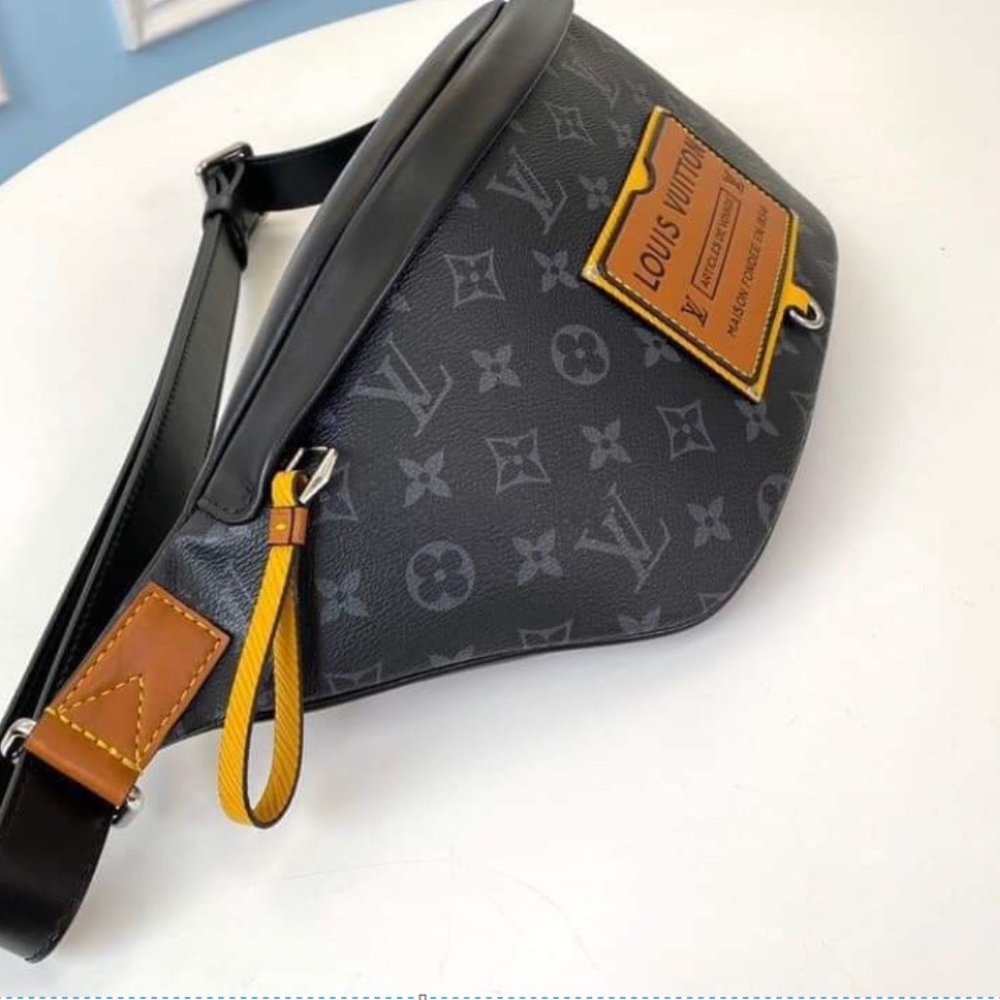 Louis Vuitton Crossbody Bag Leather